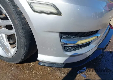 2012 Mercedes-Benz C 250 Luxury/Sport z USA, uszkodzony, nr VIN WDDGF4HB1CR223129